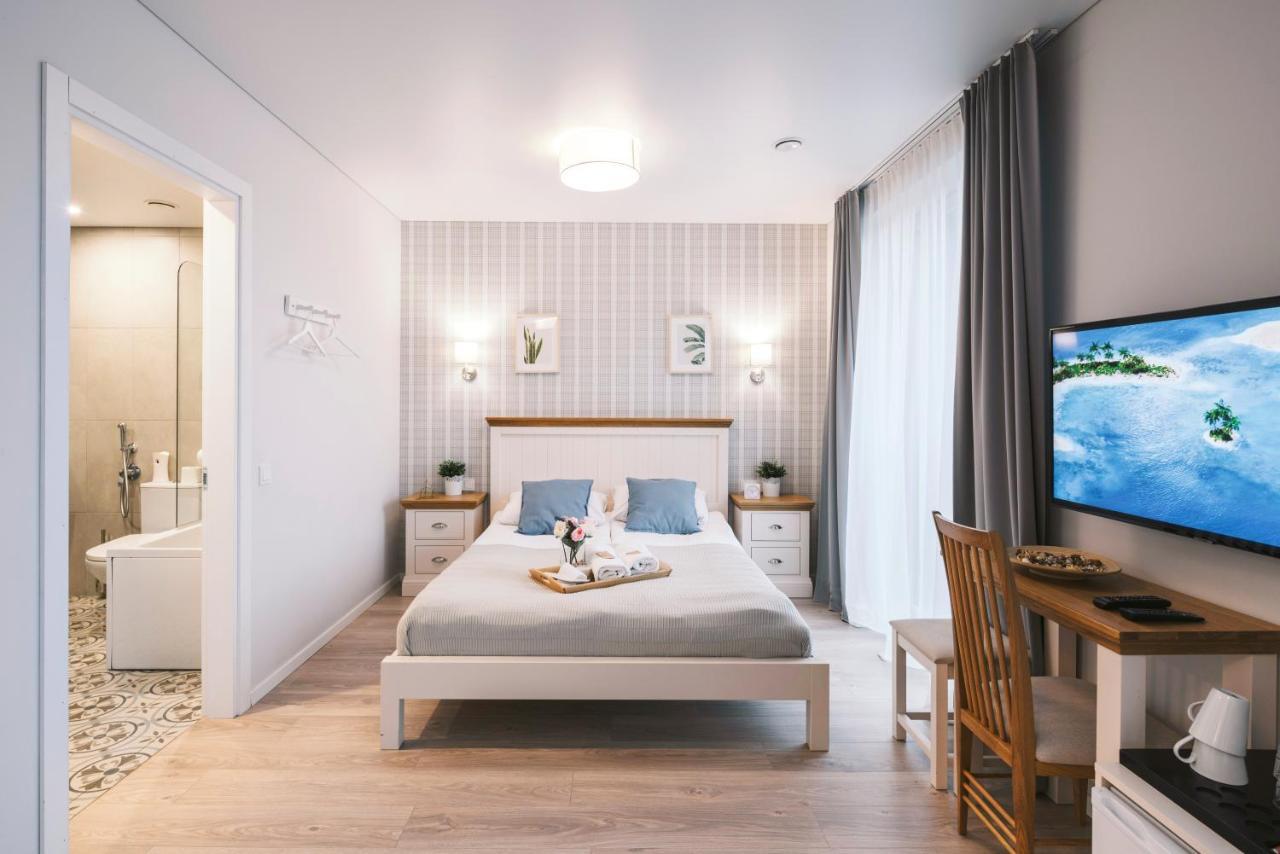J14A I Rooms & Apartments Automated Self Check-In VNO Exteriör bild