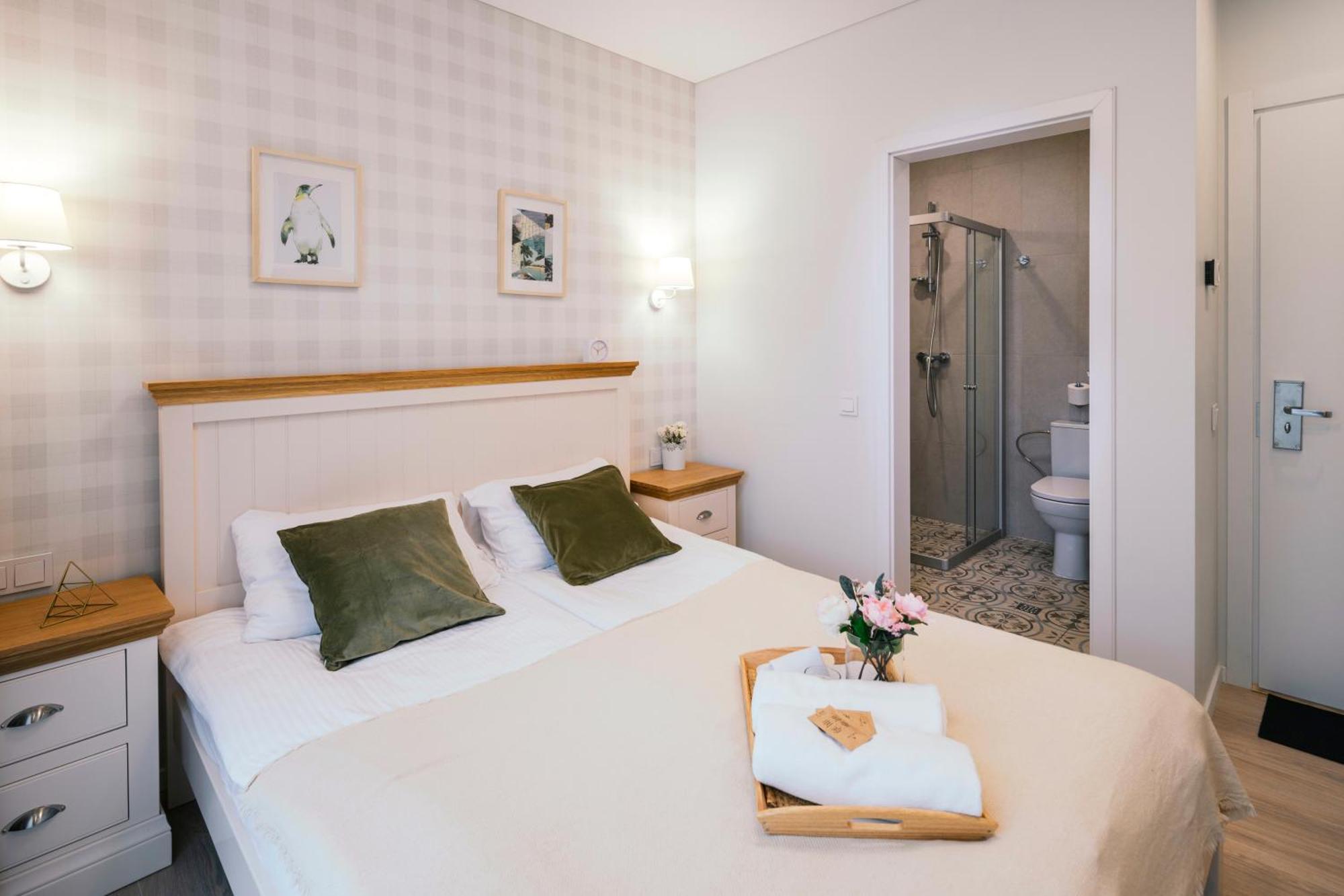 J14A I Rooms & Apartments Automated Self Check-In VNO Rum bild