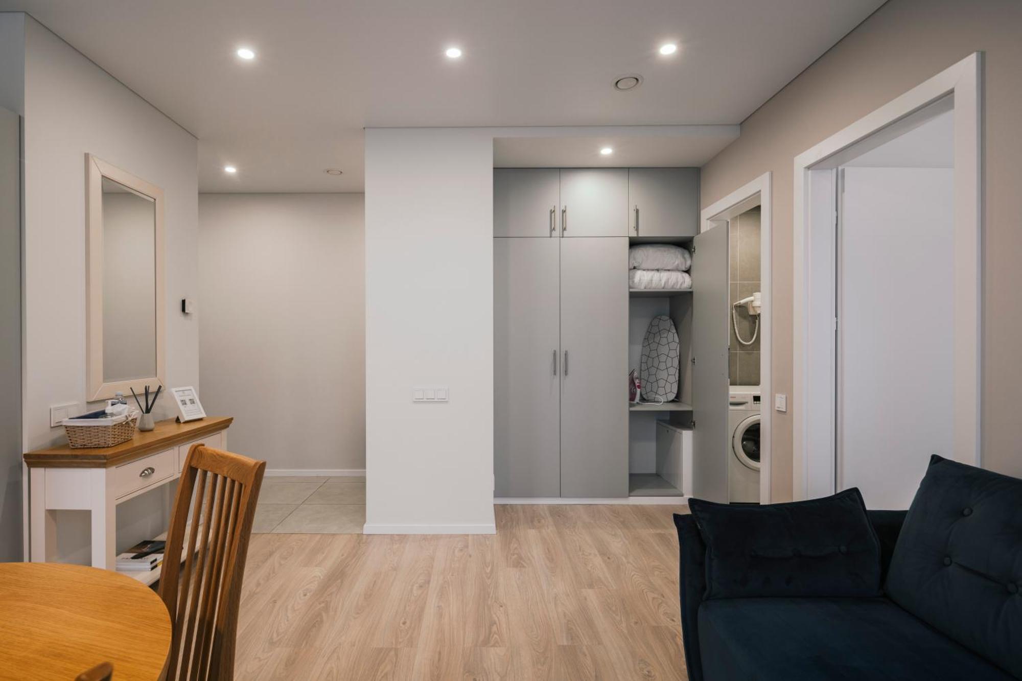 J14A I Rooms & Apartments Automated Self Check-In VNO Rum bild
