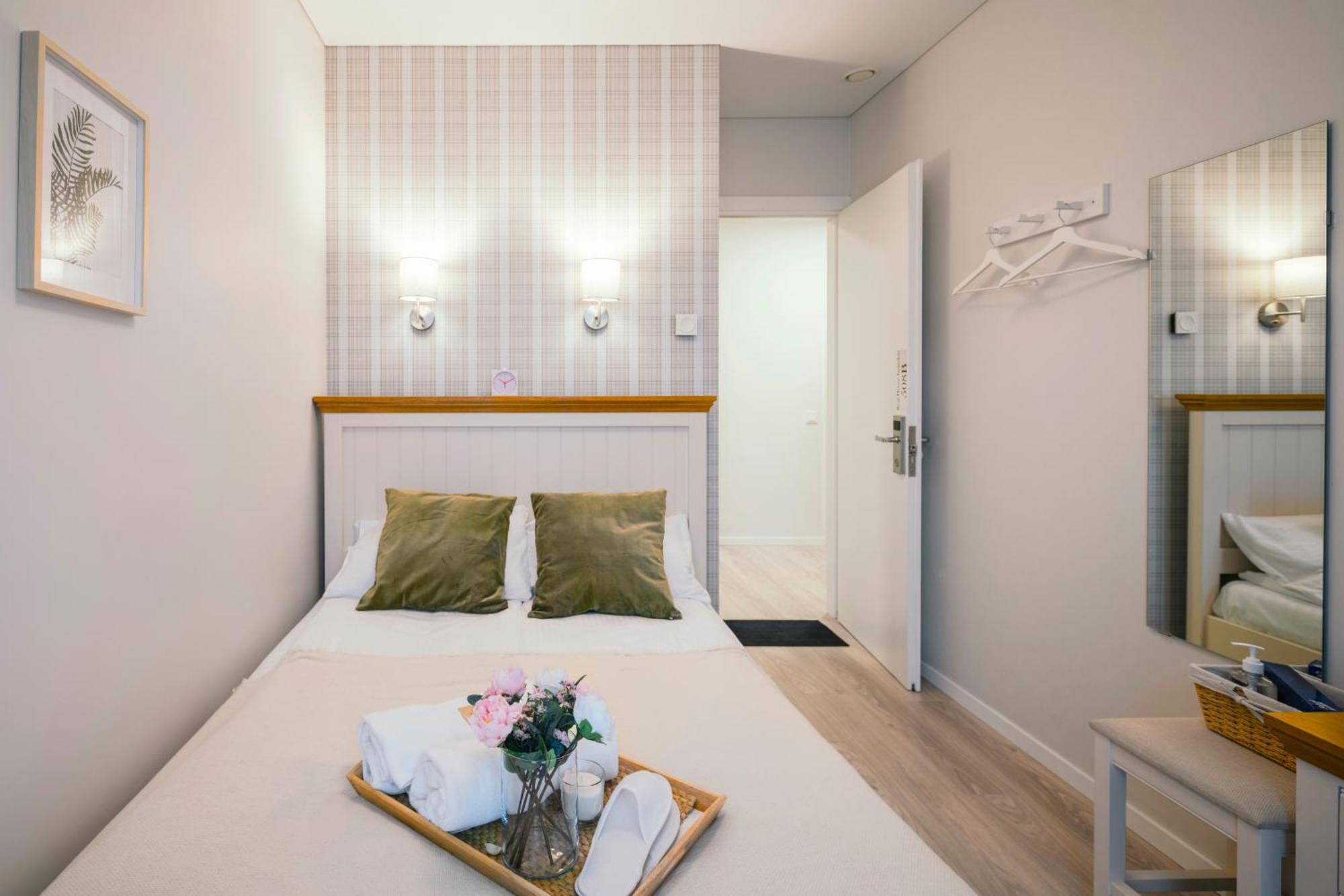 J14A I Rooms & Apartments Automated Self Check-In VNO Rum bild